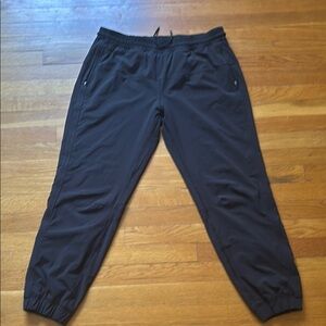 Lululemon black joggers
